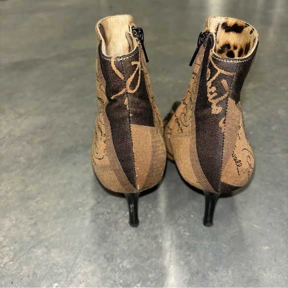 Y2K Roberto Cavalli Canvas Newspaper Print Pointed Toe Ankle Heel Boots Monogram - Picture 8 of 16